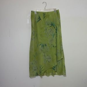 Women’s dress size 16